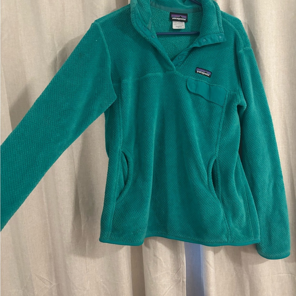 Patagonia Women's Turquoise Sherpa Sweater - Picture 4 of 4